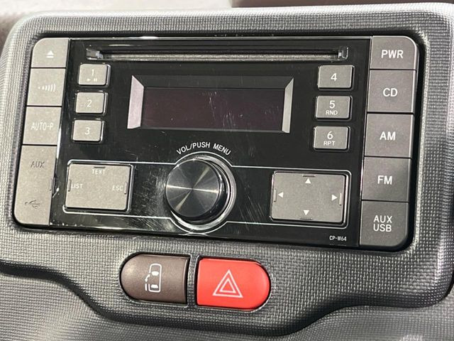 お好きな音楽を車内でお楽しみいただけます♪スピーカー交換・ウーハー追加などの音質向上や、最新ナビ・後席モニター等の取り付けも是非ご相談ください!