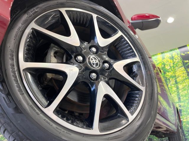 �y����16�C���`�A���~�z�C�[���z�O�ςɃ}�b�`���������A���~�z�C�[���𑕒����Ă���܂��B�e��ЊO�A���~�z�C�[����A�X�^�b�h���X�^�C�����戵�����Ă���܂��B���񂲑��k����������