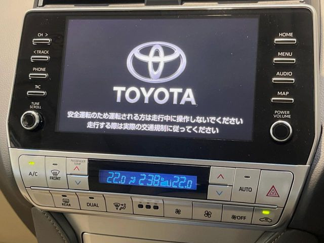 【9インチ ディスプレイオーディオ】大画面ディスプレイへお持ちのスマートフォンと連携して、ナビやbluetoothでの音楽再生が可能です♪デザインはもちろん操作性も良好!別途ナビ機能の取付可能です♪
