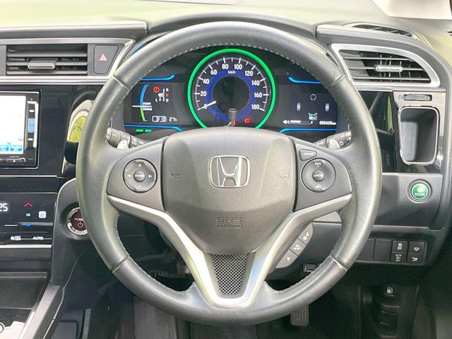 �y�X�e�A�����O�X�C�b�`�z�^�]���A�O������ڐ������炷���ƂȂ��A�I�[�f�B�I���̑��삪�\�ȕ֗��@�\!���S&���K�ȃh���C�u�����o���Ă���܂���