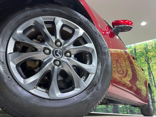 �y����15�C���`�A���~�z�C�[���z�O�ςɃ}�b�`���������A���~�z�C�[���𑕒����Ă���܂��B�e��ЊO�A���~�z�C�[����A�X�^�b�h���X�^�C�����戵�����Ă���܂��B���񂲑��k����������