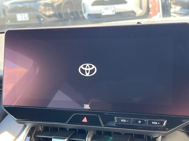 【12.3インチワイドナビ】高級感とインパクトのある大型ワイドナビを装備。各種オーディオ操作はもちろん、横長ワイド画面でのマップ2分割表示など、利便性も高いナビです♪