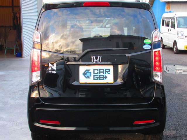 �������܂����u���b�N�̃{�f�B�J���[���X�^�C���b�V���ȃ����X�^�C�������o�B���F���̍����c�^�e�[�������v�⃊�����C�p�[������A�����̃h���C�u�����K�ɃT�|�[�g���܂��BCARGO���X�ł͑S�Ԍ��Ԋm�F���s���i