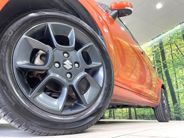 �y�����A���~�z�C�[���z�O�ςɃ}�b�`���������A���~�z�C�[���𑕒����Ă���܂��B�e��ЊO�A���~�z�C�[����A�X�^�b�h���X�^�C�����戵�����Ă���܂��B���񂲑��k����������