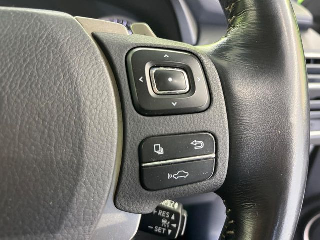 【レーダークルーズコントロール】高速道路での長距離走行が楽に!!自動で速度を保つクルーズコントロールが、衝突軽減システムと連携し、前方の車両を感知して車間を保つように速度調節してくれます!!