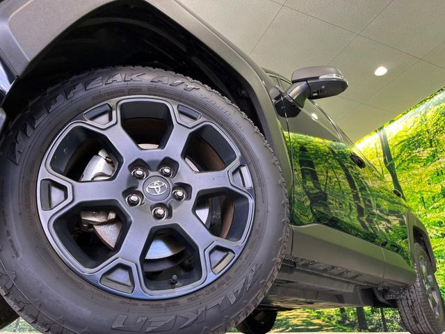 �y����18�C���`�A���~�z�C�[���z�O�ςɃ}�b�`���������A���~�z�C�[���𑕒����Ă���܂��B�e��ЊO�A���~�z�C�[����A�X�^�b�h���X�^�C�����戵�����Ă���܂��B���񂲑��k����������