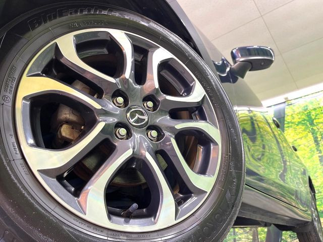 �y����16�C���`�A���~�z�C�[���z�O�ςɃ}�b�`���������A���~�z�C�[���𑕒����Ă���܂��B�e��ЊO�A���~�z�C�[����A�X�^�b�h���X�^�C�����戵�����Ă���܂��B���񂲑��k����������