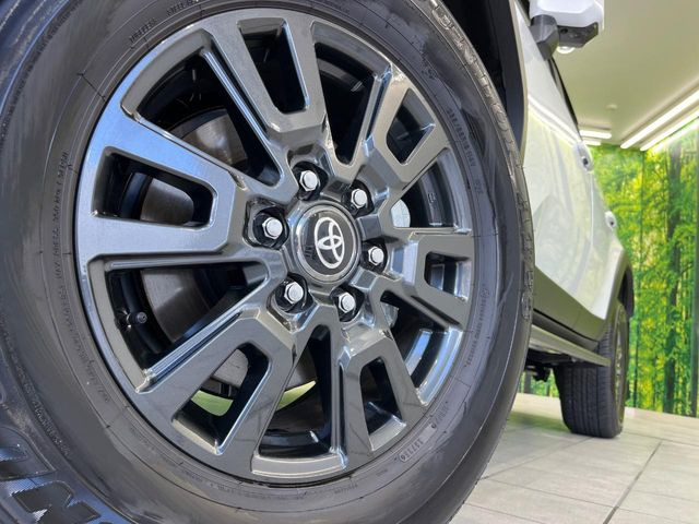 �y����18�C���`�A���~�z�C�[���z�O�ςɃ}�b�`���������A���~�z�C�[���𑕒����Ă���܂��B�e��ЊO�A���~�z�C�[����A�X�^�b�h���X�^�C�����戵�����Ă���܂��B���񂲑��k����������