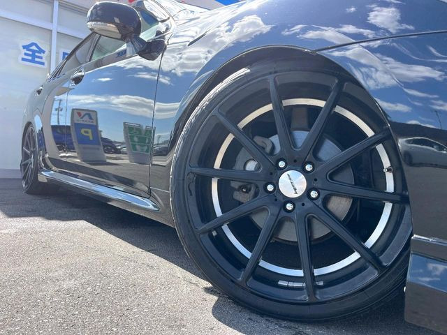 �y20�C���`�A���~�z�C�[���z�O�ςɃ}�b�`�����A���~�z�C�[���𑕒����Ă���܂��B�e��A���~�z�C�[����A�X�^�b�h���X�^�C�����戵�����Ă���܂��B���񂲑��k����������