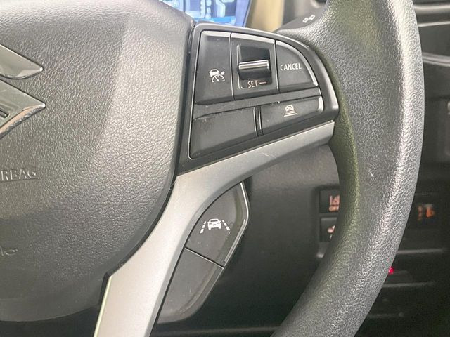 【アダプティブクルーズコントロール】高速道路での長距離走行が楽に!!自動で速度を保つクルーズコントロールが、衝突軽減システムと連携し、前方の車両を感知して車間を保つように速度調節してくれます!!