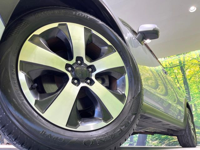 �y����17�C���`�A���~�z�C�[���z�O�ςɃ}�b�`���������A���~�z�C�[���𑕒����Ă���܂��B�e��ЊO�A���~�z�C�[����A�X�^�b�h���X�^�C�����戵�����Ă���܂��B���񂲑��k����������