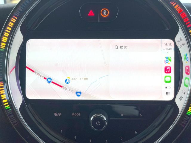 ��Apple Car Play:�X�}�z�Ƃ̗L���ڑ��ŁA�i�r�E�I�[�f�B�I�Đ��ȂǃX�}�z�̃A�v���@�\����ʂł��g����֗��@�\�ł�!