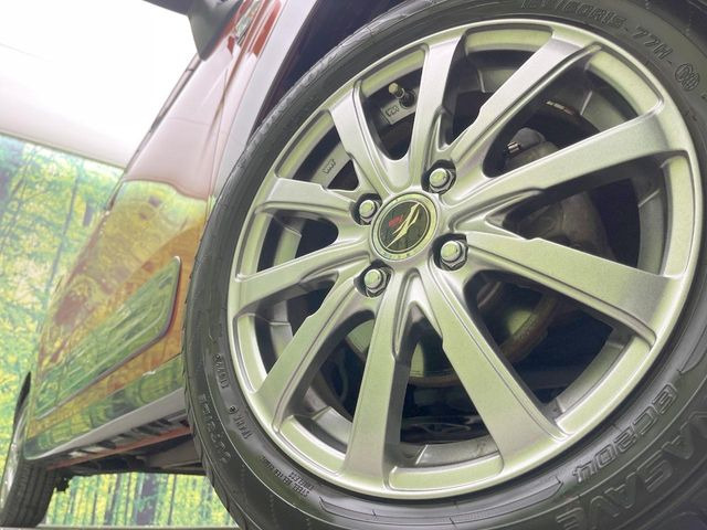 �y15�C���`�A���~�z�C�[���z�O�ςɃ}�b�`�����A���~�z�C�[���𑕒����Ă���܂��B�e��A���~�z�C�[����A�X�^�b�h���X�^�C�����戵�����Ă���܂��B���񂲑��k����������