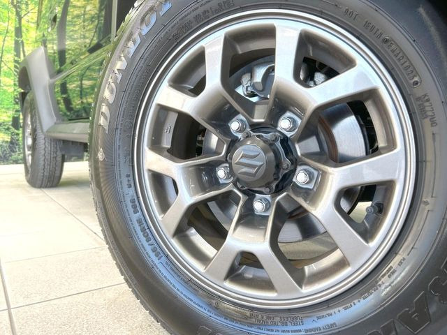 �y����15�C���`�A���~�z�C�[���z�O�ςɃ}�b�`���������A���~�z�C�[���𑕒����Ă���܂��B�e��ЊO�A���~�z�C�[����A�X�^�b�h���X�^�C�����戵�����Ă���܂��B���񂲑��k����������