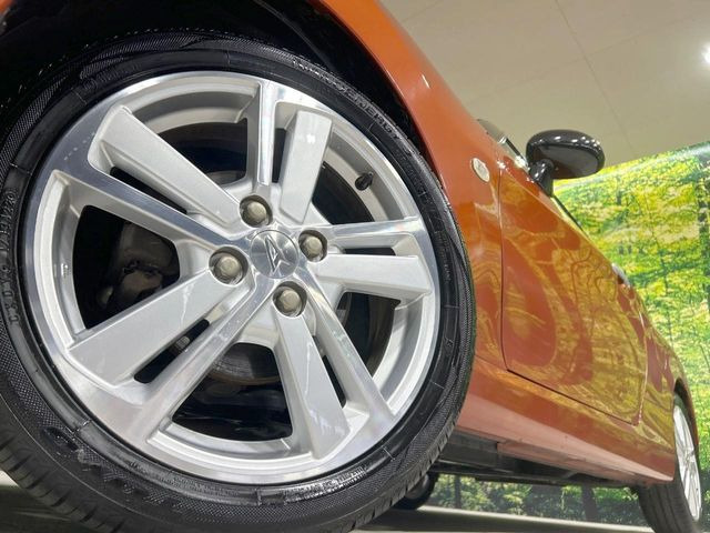 �y����16�C���`�A���~�z�C�[���z�O�ςɃ}�b�`���������A���~�z�C�[���𑕒����Ă���܂��B�e��ЊO�A���~�z�C�[����A�X�^�b�h���X�^�C�����戵�����Ă���܂��B���񂲑��k����������