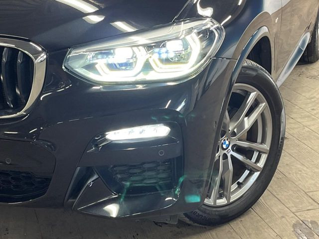 ●LEDヘッドライト:夜間走行時も良好な視界を確保し安心して運転できる高輝度LEDヘッドライトを装備!点灯速度が早く、消費電力も抑えられています。