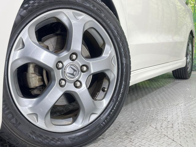 �y����17�C���`�A���~�z�C�[���z�O�ςɃ}�b�`���������A���~�z�C�[���𑕒����Ă���܂��B�e��ЊO�A���~�z�C�[����A�X�^�b�h���X�^�C�����戵�����Ă���܂��B���񂲑��k����������