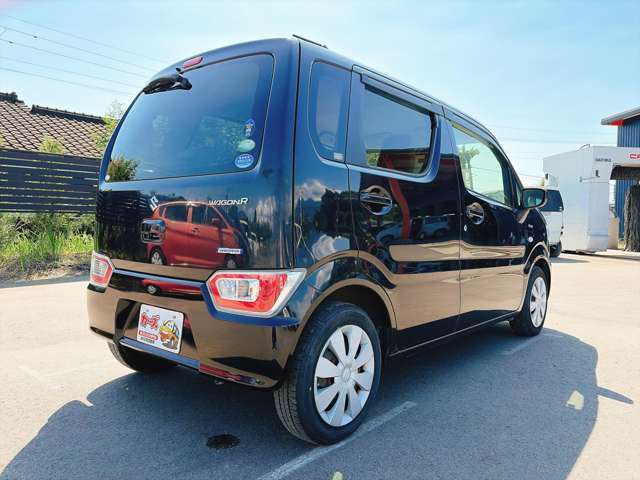 お客様のご予算帯に合わせたお車を常時100台以上取り揃えています!当社のスタッフがお客様のお車選びをしっかりサポートしご提案させていただきます!