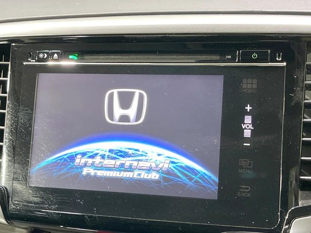 【純正ナビ】人気の純正ナビを装備。オーディオ機能も充実しており、Bluetooth接続すればお持ちのスマホやMP3プレイヤーの音楽を再生可能!毎日の運転がさらに楽しくなります!!