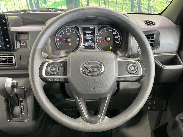 【ステアリングスイッチ】運転中、前方から目線をそらすことなく、オーディオ等の操作が可能な便利機能!安心&快適なドライブを演出してくれます♪