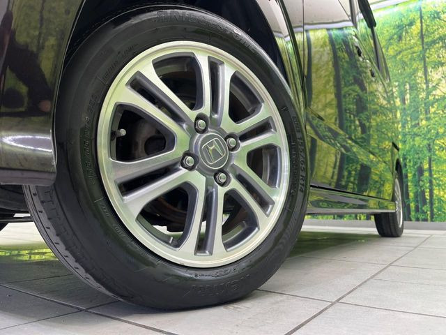 �y����14�C���`�A���~�z�C�[���z�O�ςɃ}�b�`���������A���~�z�C�[���𑕒����Ă���܂��B�e��ЊO�A���~�z�C�[����A�X�^�b�h���X�^�C�����戵�����Ă���܂��B���񂲑��k����������