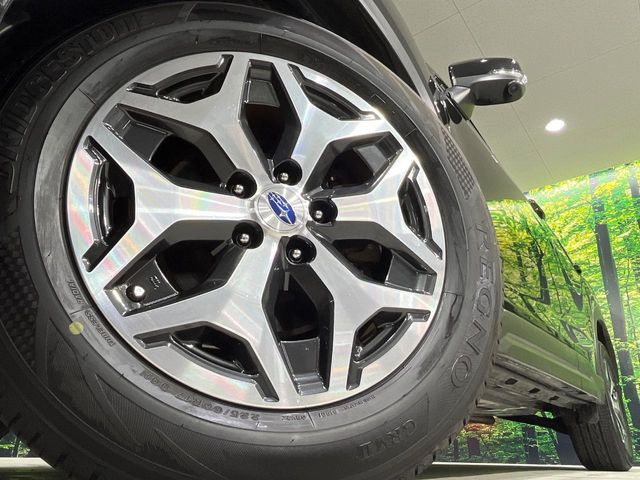 �y����17�C���`�A���~�z�C�[���z�O�ςɃ}�b�`���������A���~�z�C�[���𑕒����Ă���܂��B�e��ЊO�A���~�z�C�[����A�X�^�b�h���X�^�C�����戵�����Ă���܂��B���񂲑��k����������