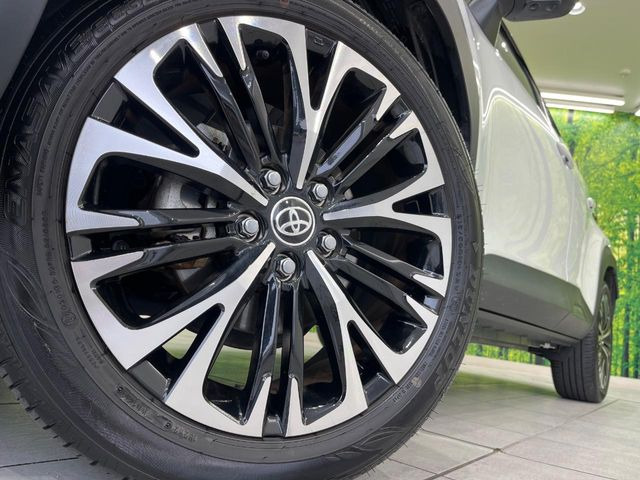 �y����18�C���`�A���~�z�C�[���z�O�ςɃ}�b�`���������A���~�z�C�[���𑕒����Ă���܂��B�e��ЊO�A���~�z�C�[����A�X�^�b�h���X�^�C�����戵�����Ă���܂��B���񂲑��k����������