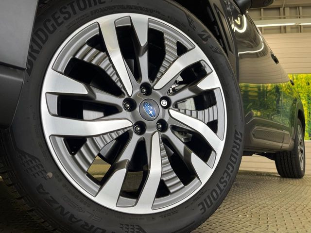 �y����19�C���`�A���~�z�C�[���z�O�ςɃ}�b�`���������A���~�z�C�[���𑕒����Ă���܂��B�e��ЊO�A���~�z�C�[����A�X�^�b�h���X�^�C�����戵�����Ă���܂��B���񂲑��k����������