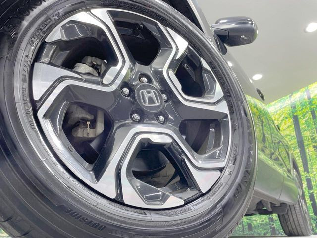 �y����18�C���`�A���~�z�C�[���z�O�ςɃ}�b�`���������A���~�z�C�[���𑕒����Ă���܂��B�e��ЊO�A���~�z�C�[����A�X�^�b�h���X�^�C�����戵�����Ă���܂��B���񂲑��k����������