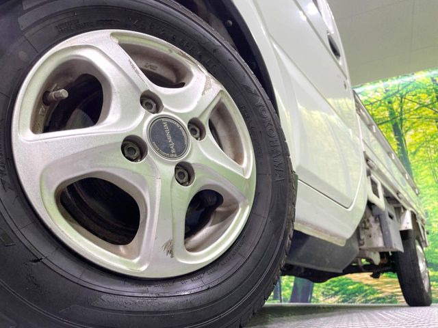 �y12�C���`�A���~�z�C�[���z�O�ςɃ}�b�`�����A���~�z�C�[���𑕒����Ă���܂��B�e��A���~�z�C�[����A�X�^�b�h���X�^�C�����戵�����Ă���܂��B���񂲑��k����������