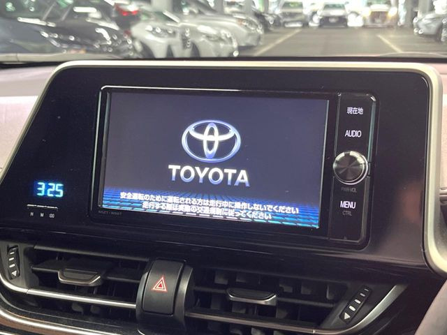 【純正ナビ】人気の純正ナビを装備。オーディオ機能も充実しており、Bluetooth接続すればお持ちのスマホやMP3プレイヤーの音楽を再生可能!毎日の運転がさらに楽しくなります!!