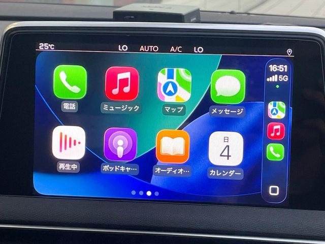 ��Apple Car Play:�X�}�z�Ƃ̗L���ڑ��ŁA�i�r�E�I�[�f�B�I�Đ��ȂǃX�}�z�̃A�v���@�\����ʂł��g����֗��@�\�ł�!