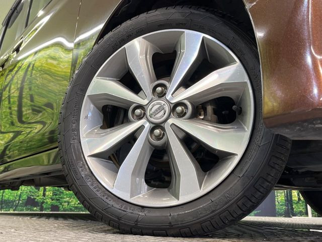 �y15�C���`�A���~�z�C�[���z�O�ςɃ}�b�`�����A���~�z�C�[���𑕒����Ă���܂��B�e��A���~�z�C�[����A�X�^�b�h���X�^�C�����戵�����Ă���܂��B���񂲑��k������