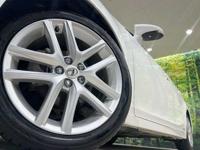 �y����17�C���`�A���~�z�C�[���z�O�ςɃ}�b�`���������A���~�z�C�[���𑕒����Ă���܂��B�e��ЊO�A���~�z�C�[����A�X�^�b�h���X�^�C�����戵�����Ă���܂��B���񂲑��k����������