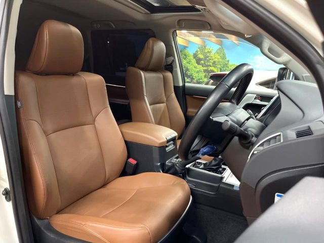 �y�u���E�����U�[�V�[�g�z�f�U�C�����������A�������̂��钃�v�V�[�g�B��ɑ̂ɐG��镔��������A����S�n�̗ǂ��ɂ͂�����肽���ł��ˁ􉘂�̕t����򉻂�}����������R�[�e�B���O�{�H�����X�X���ł����