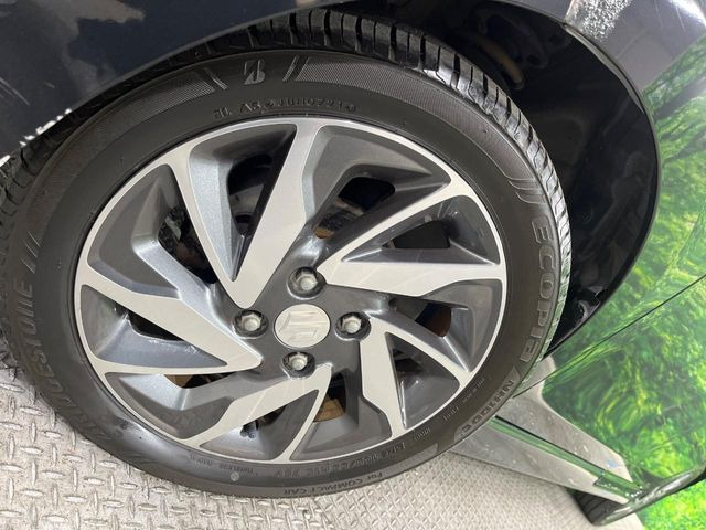 �y����15�C���`�A���~�z�C�[���z�O�ςɃ}�b�`���������A���~�z�C�[���𑕒����Ă���܂��B�e��ЊO�A���~�z�C�[����A�X�^�b�h���X�^�C�����戵�����Ă���܂��B���񂲑��k����������