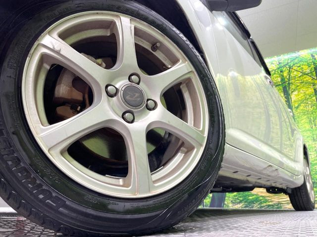 �y16�C���`�A���~�z�C�[���z�O�ςɃ}�b�`�����A���~�z�C�[���𑕒����Ă���܂��B�e��A���~�z�C�[����A�X�^�b�h���X�^�C�����戵�����Ă���܂��B���񂲑��k����������