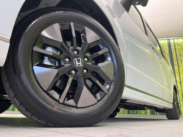 �y����16�C���`�A���~�z�C�[���z�O�ςɃ}�b�`���������A���~�z�C�[���𑕒����Ă���܂��B�e��ЊO�A���~�z�C�[����A�X�^�b�h���X�^�C�����戵�����Ă���܂��B���񂲑��k����������