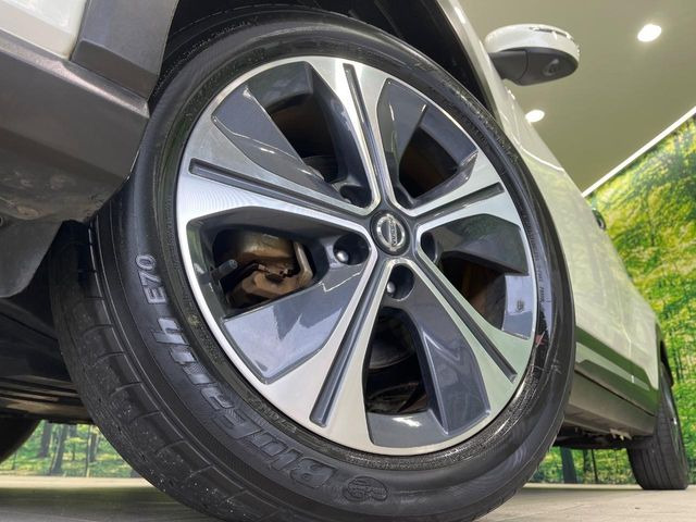 �y����17�C���`�A���~�z�C�[���z�O�ςɃ}�b�`���������A���~�z�C�[���𑕒����Ă���܂��B�e��ЊO�A���~�z�C�[����A�X�^�b�h���X�^�C�����戵�����Ă���܂��B���񂲑��k����������