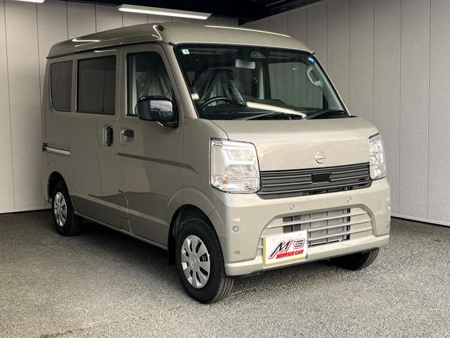 普通車は「サービスカーエムズ 本店」、軽自動車は「サービスカーエムズ 交差店」からお探し頂けます。