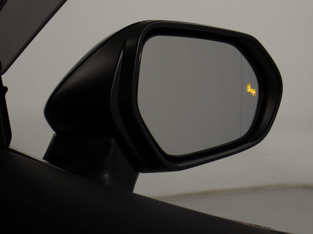 BSM(ブラインドスポット)モニター装備!死角の車の接近をお知らせしてくれる安全装備になります!
