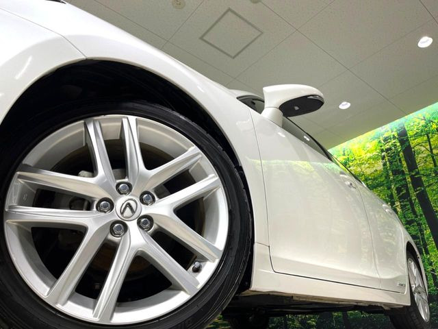 �y����17�C���`�A���~�z�C�[���z�O�ςɃ}�b�`���������A���~�z�C�[���𑕒����Ă���܂��B�e��ЊO�A���~�z�C�[����A�X�^�b�h���X�^�C�����戵�����Ă���܂��B���񂲑��k����������