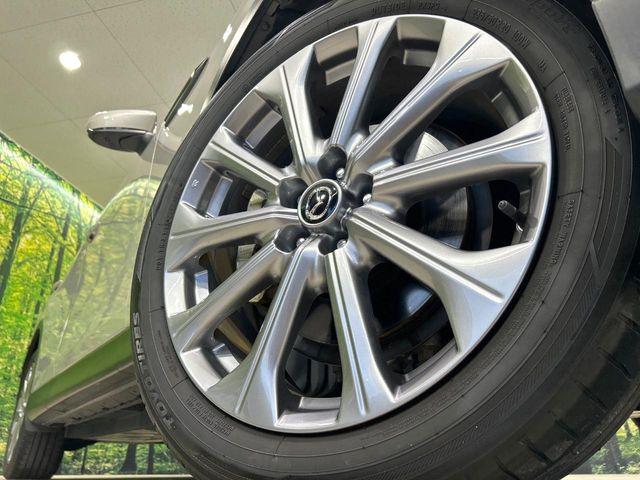 �y����20�C���`�A���~�z�C�[���z�O�ςɃ}�b�`���������A���~�z�C�[���𑕒����Ă���܂��B�e��ЊO�A���~�z�C�[����A�X�^�b�h���X�^�C�����戵�����Ă���܂��B���񂲑��k����������