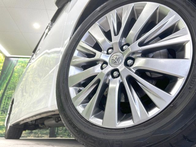 �y����18�C���`�A���~�z�C�[���z�O�ςɃ}�b�`���������A���~�z�C�[���𑕒����Ă���܂��B�e��ЊO�A���~�z�C�[����A�X�^�b�h���X�^�C�����戵�����Ă���܂��B���񂲑��k����������