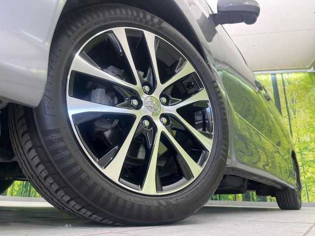 �y����18�C���`�A���~�z�C�[���z�O�ςɃ}�b�`���������A���~�z�C�[���𑕒����Ă���܂��B�e��ЊO�A���~�z�C�[����A�X�^�b�h���X�^�C�����戵�����Ă���܂��B���񂲑��k����������