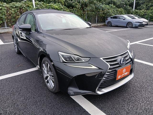 IS(レクサス) 300h バージョンL　禁煙車 サンル-フ ベージュ革シ-ト 中古車画像