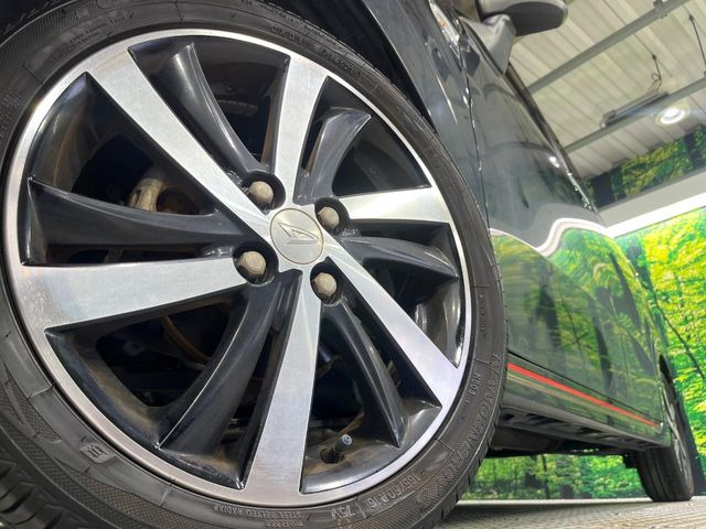 �y����16�C���`�A���~�z�C�[���z�O�ςɃ}�b�`���������A���~�z�C�[���𑕒����Ă���܂��B�e��ЊO�A���~�z�C�[����A�X�^�b�h���X�^�C�����戵�����Ă���܂��B���񂲑��k����������
