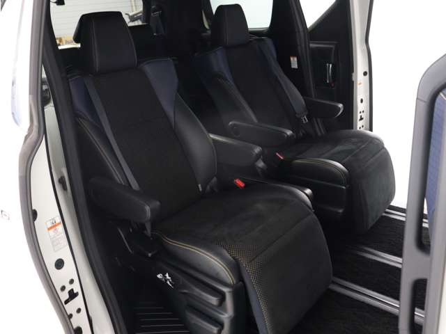 �y�I�b�g�}���t���Z�J���h�V�[�g�z�ő�800mm�̃����O�X���C�h�V�[�g�ƃI�b�g�}���@�\�ɂ�葫���y�X�L�΂������\�ł�!�܂��A�Ђ��|��������܂��̂ŁA���K�ȃh���C�u�����y���݂��������܂�!