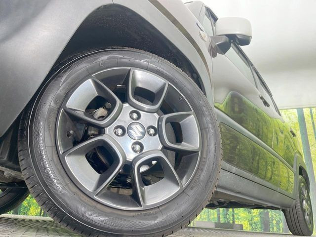 �y�����A���~�z�C�[���z�O�ςɃ}�b�`���������A���~�z�C�[���𑕒����Ă���܂��B�e��ЊO�A���~�z�C�[����A�X�^�b�h���X�^�C�����戵�����Ă���܂��B���񂲑��k����������