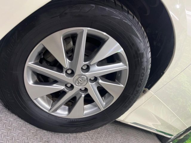 �y����16�C���`�A���~�z�C�[���z�O�ςɃ}�b�`���������A���~�z�C�[���𑕒����Ă���܂��B�e��ЊO�A���~�z�C�[����A�X�^�b�h���X�^�C�����戵�����Ă���܂��B���񂲑��k����������